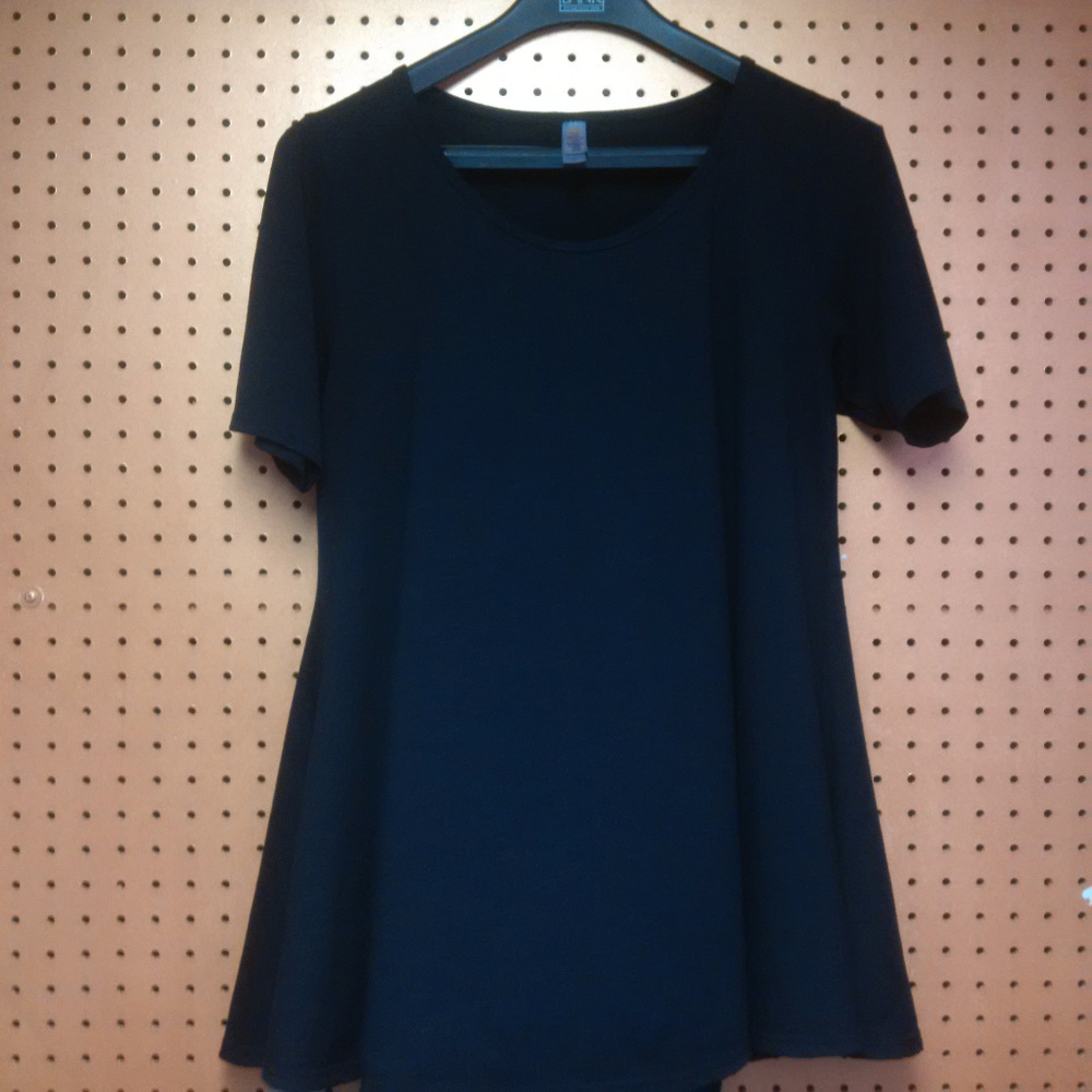 LulaRoe Perfect T Solid Black  USA Made